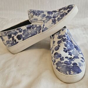 Michael Kors Women's Blue Floral Slip-On Shoes. Size US10. Great Condition.
